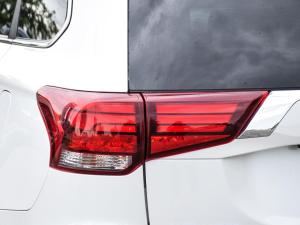 Miniature 9 Mitsubishi Outlander Se 2021
