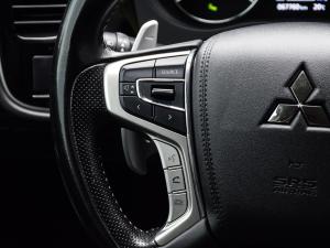 Miniature 18 Mitsubishi Outlander Se 2021