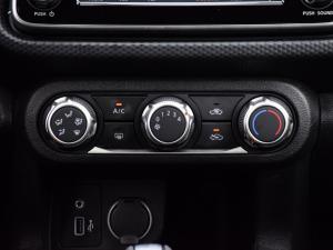 Miniature 21 Nissan Kicks S 2024