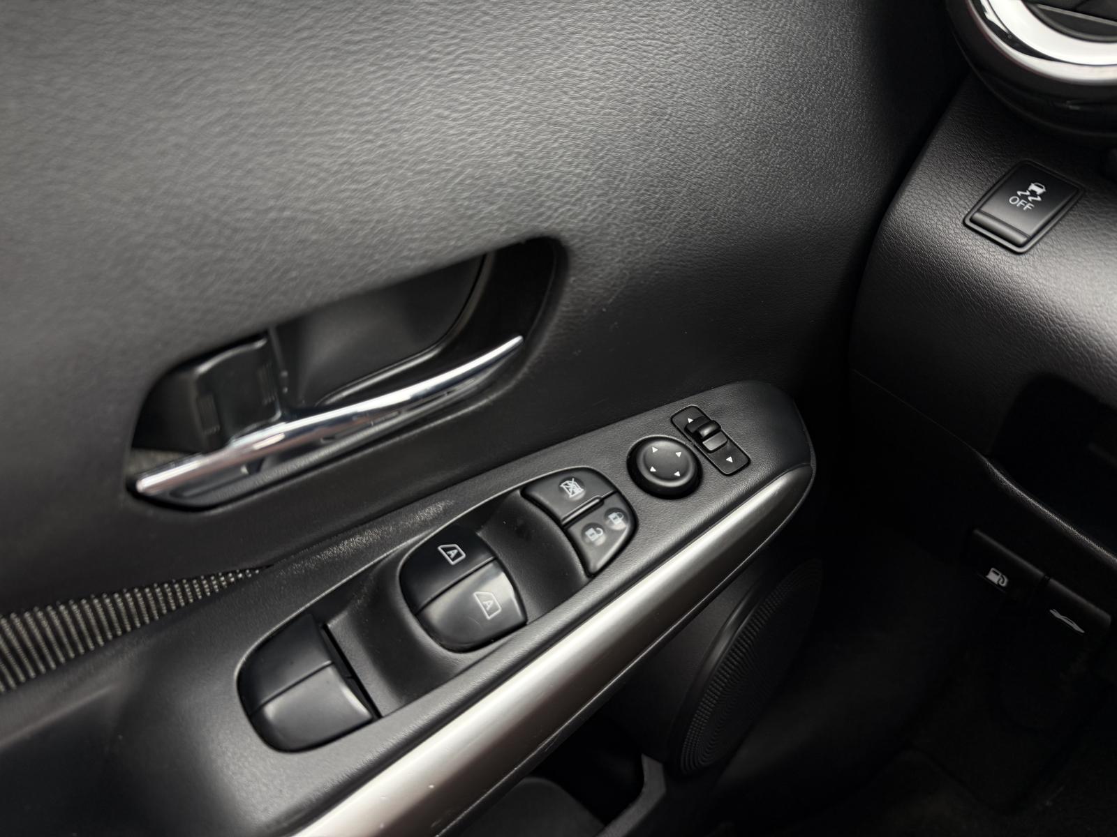 Nissan Kicks SV 2018 — photo 8