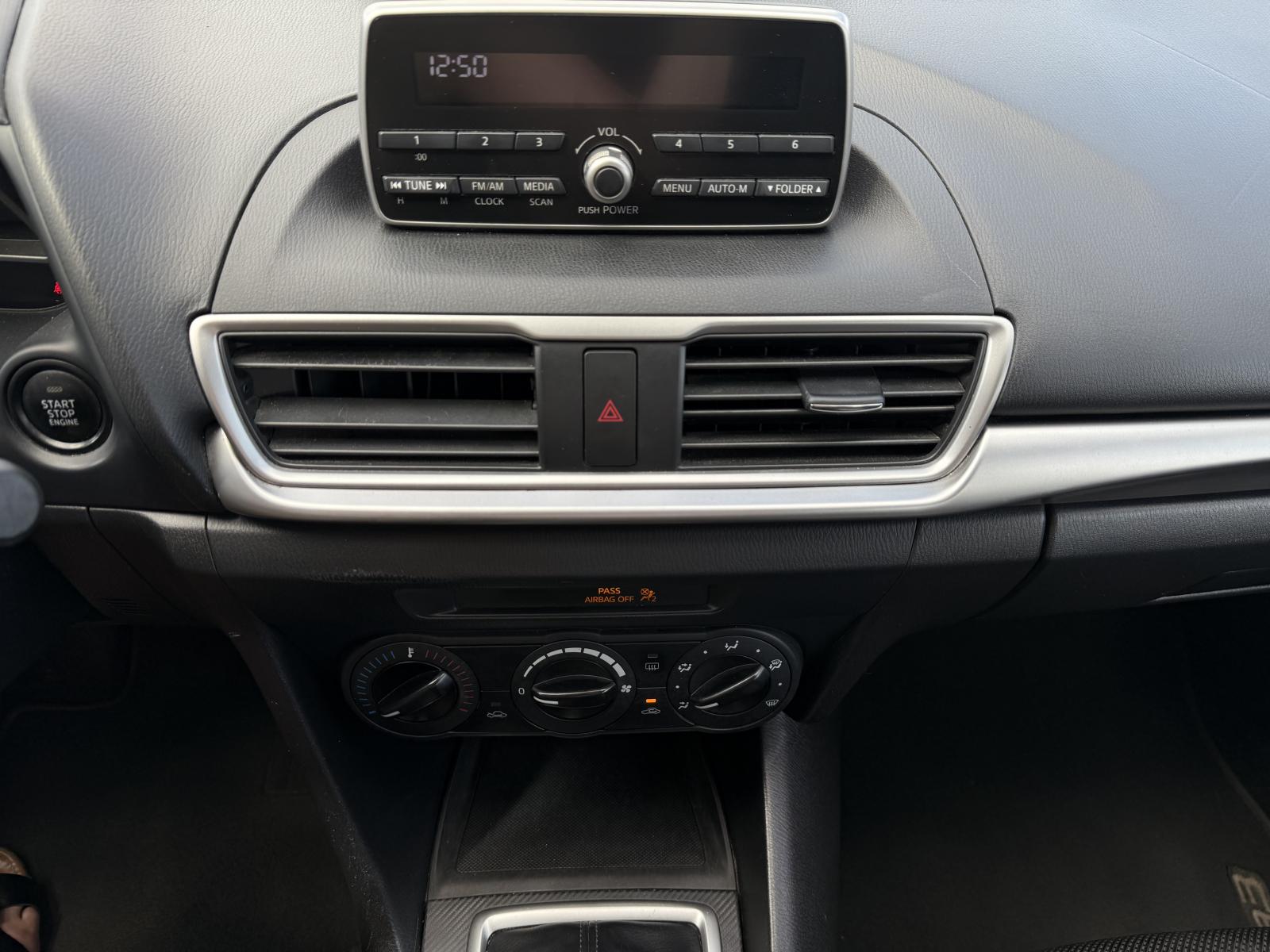 Image 14 Mazda Mazda3 GS 2017