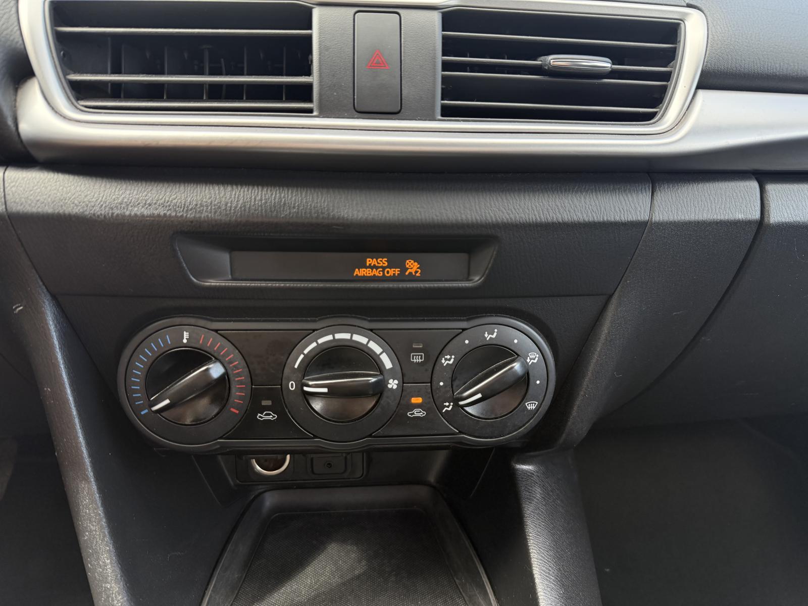 Image 15 Mazda Mazda3 GS 2017