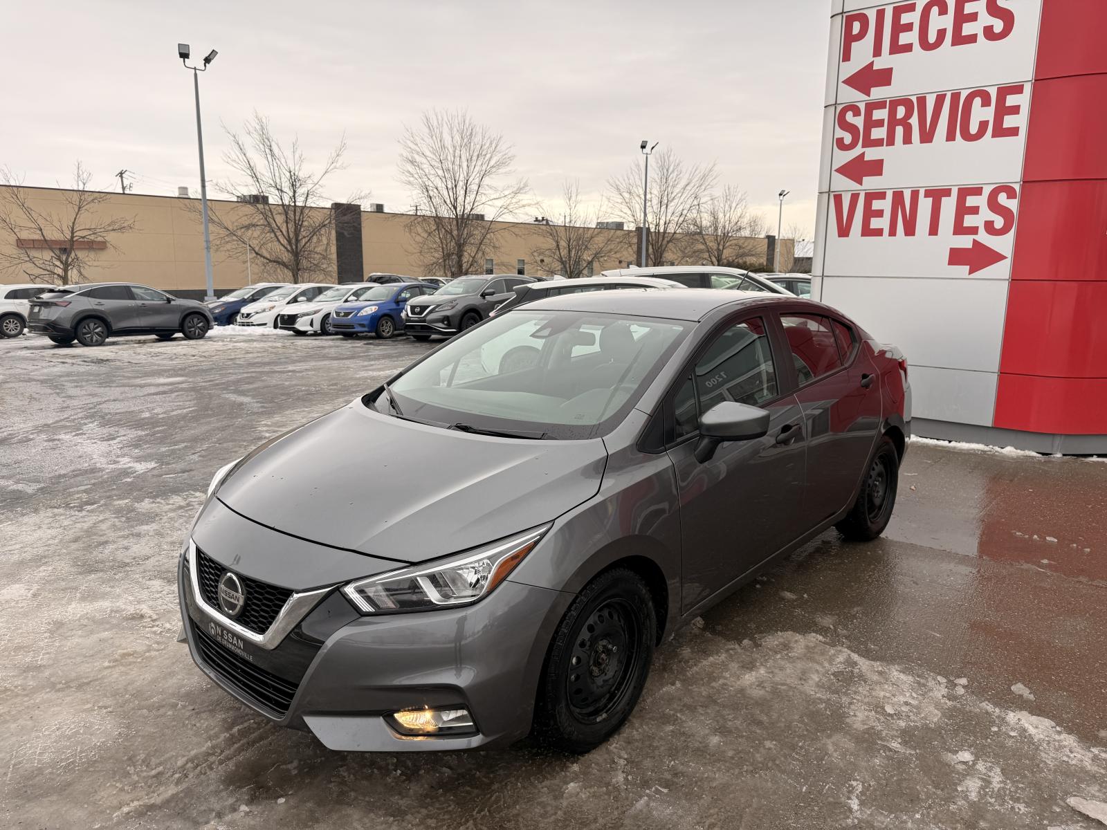 Nissan Versa S 2022 — photo 3