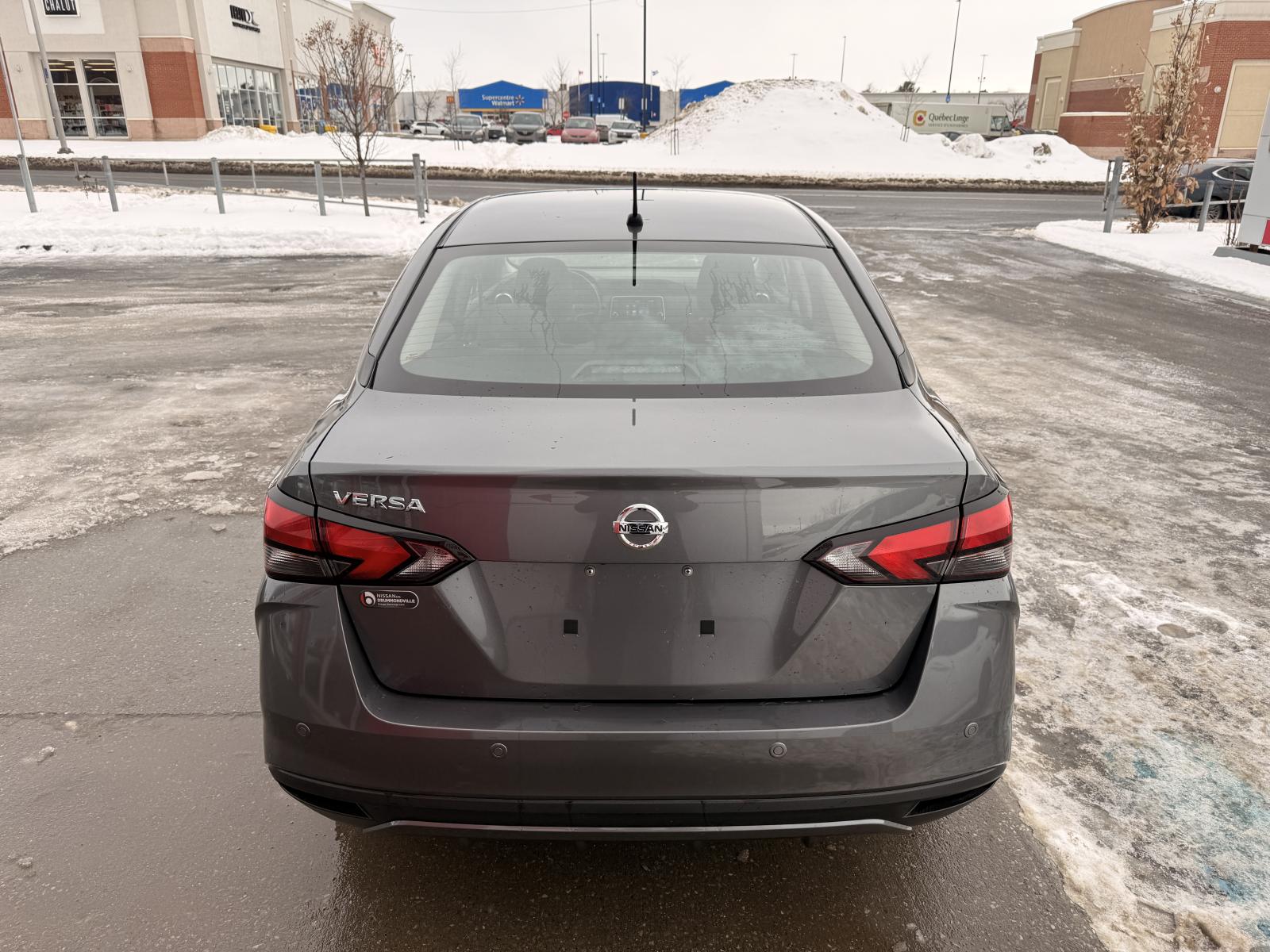 Nissan Versa S 2022 — photo 6