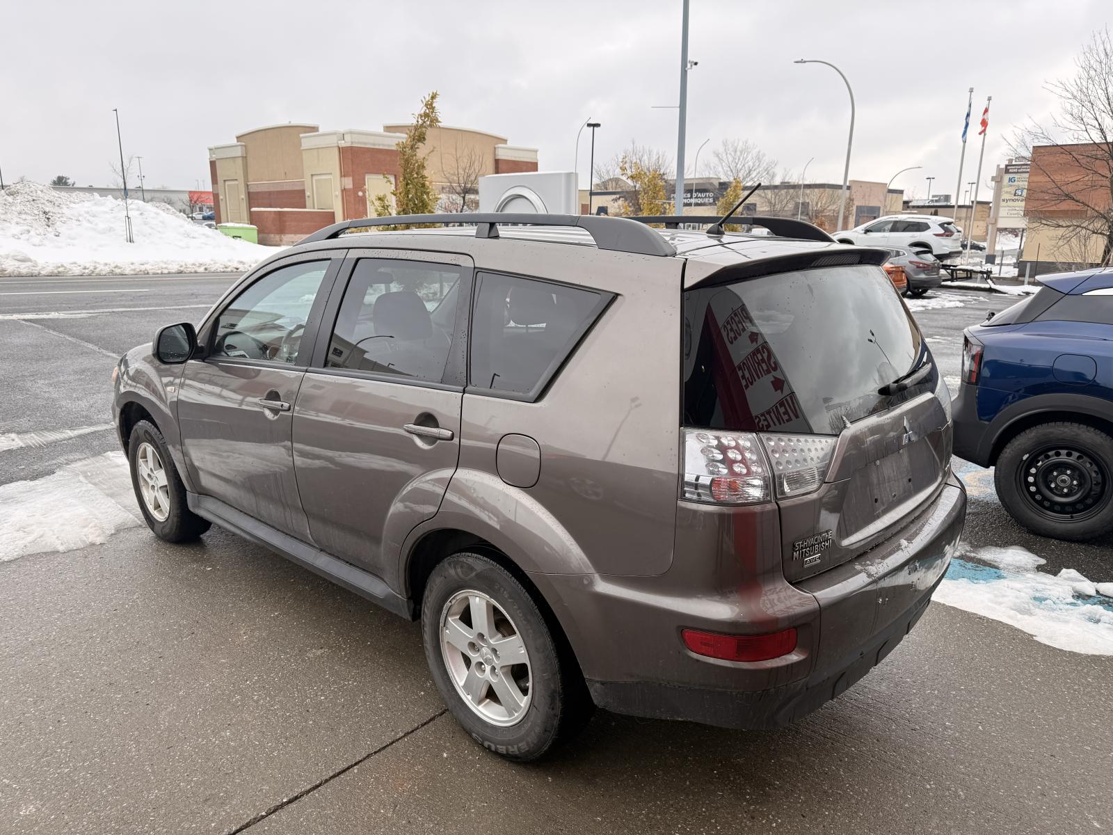 Image 6 Mitsubishi Outlander ES 2012
