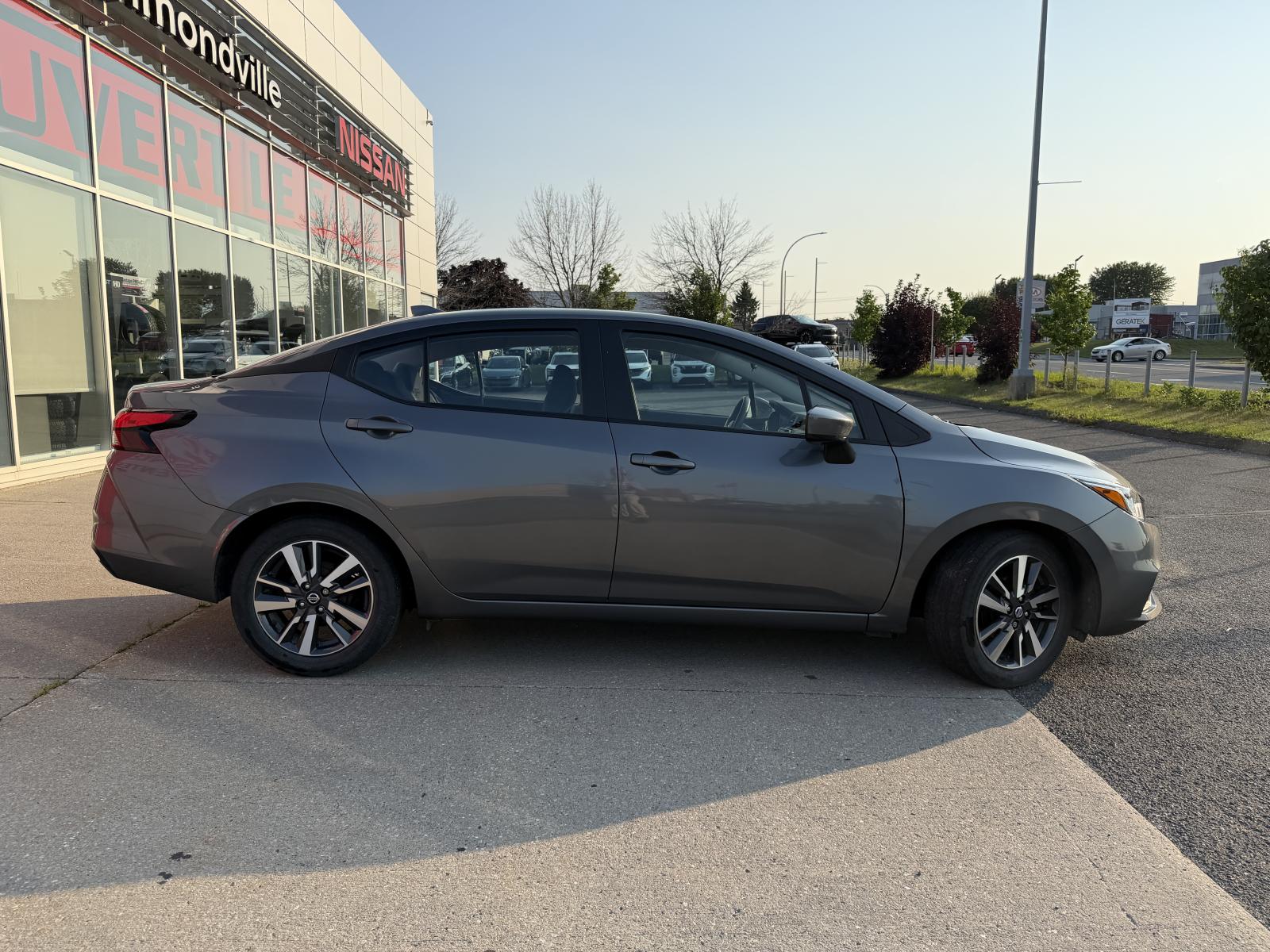 Nissan Versa SV 2022 — photo 4