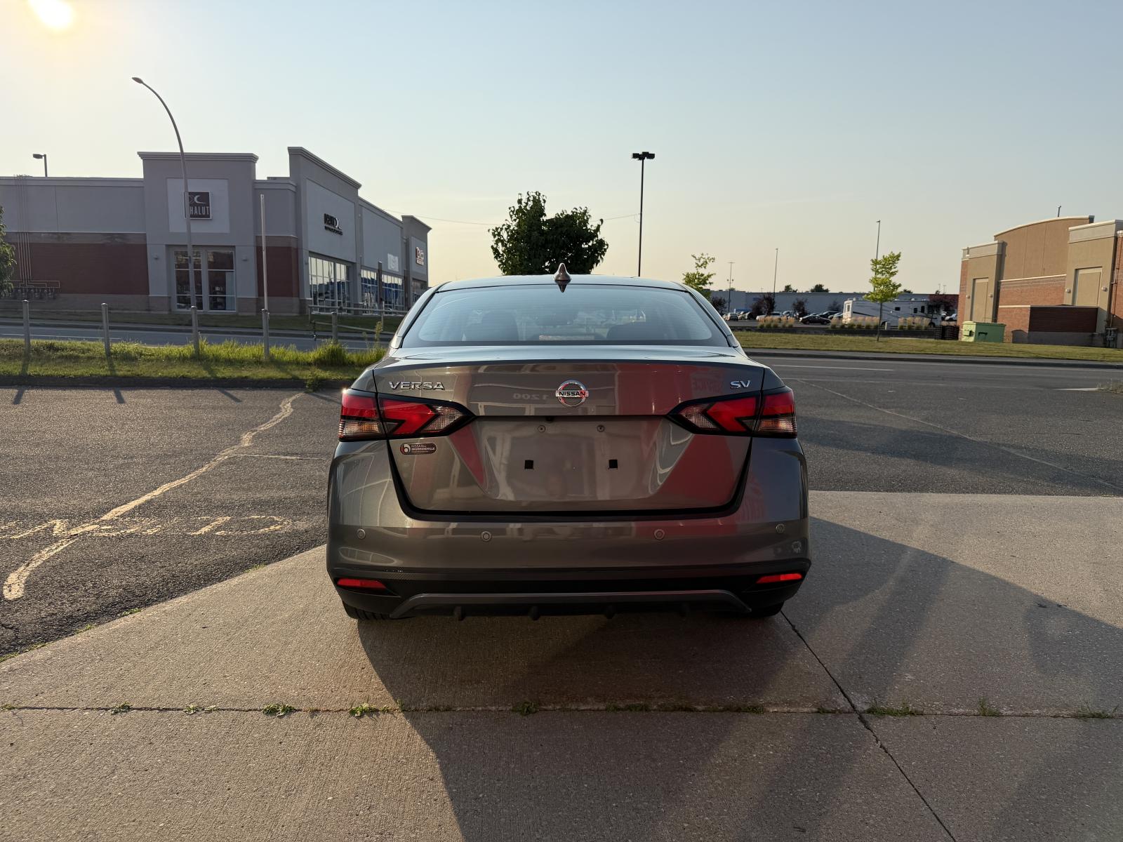 Nissan Versa SV 2022 — photo 7