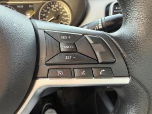 Miniature 17 Nissan Versa SV 2022