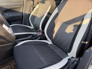 Miniature 25 Nissan Versa SV 2022