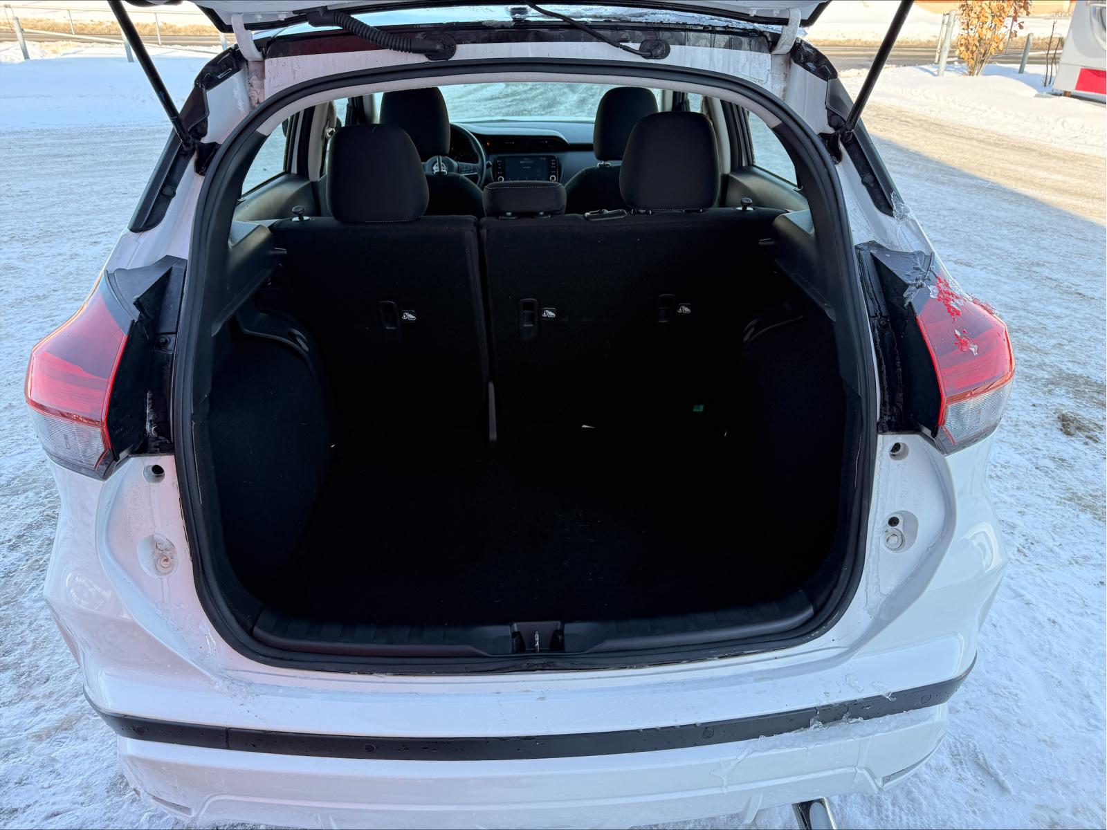 Nissan Kicks SV 2023 — photo 8