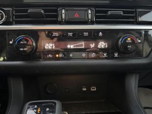 Miniature 18 Nissan Pathfinder SL 2023