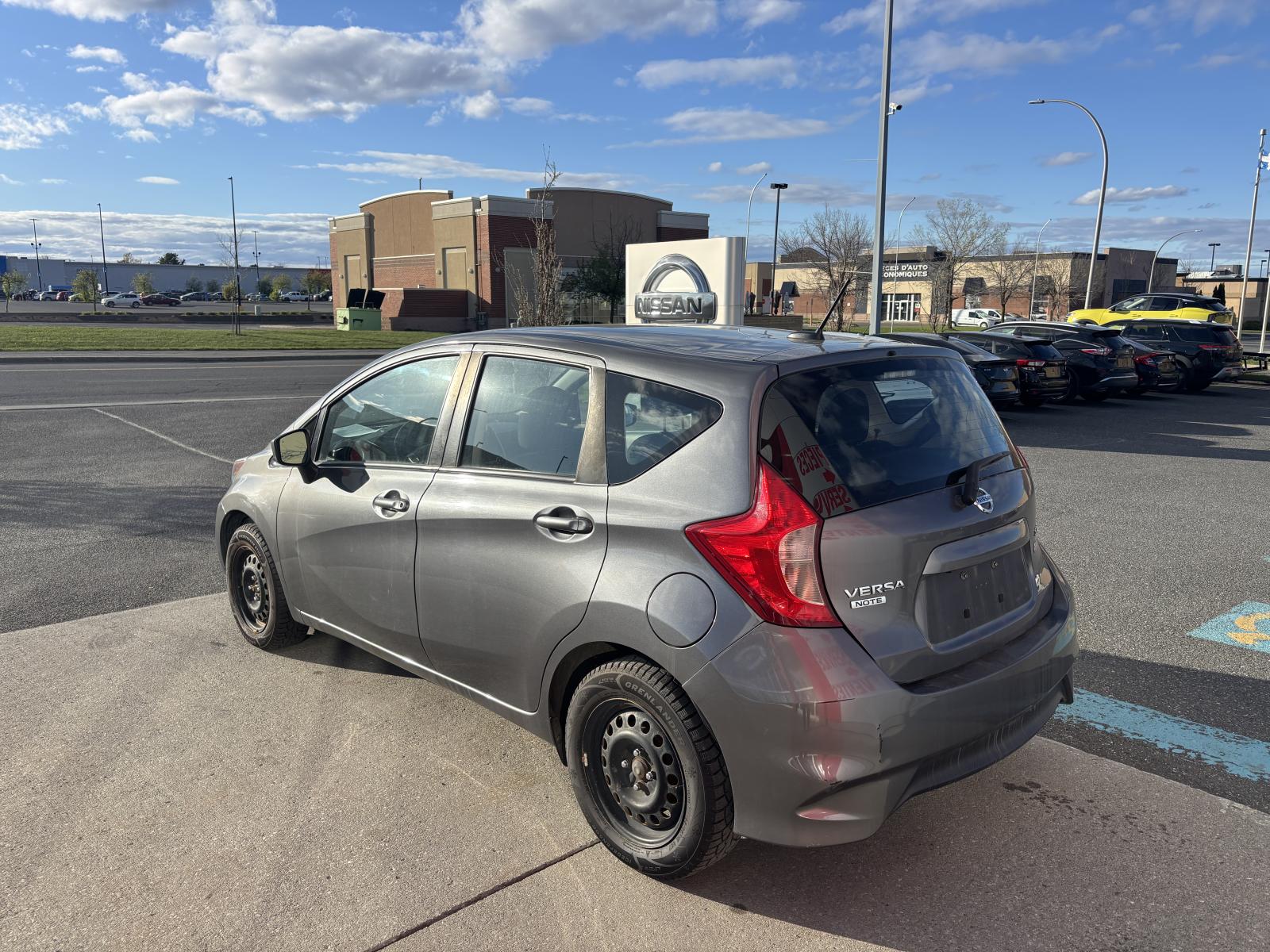 Nissan Versa Note SV 2018 — photo 6