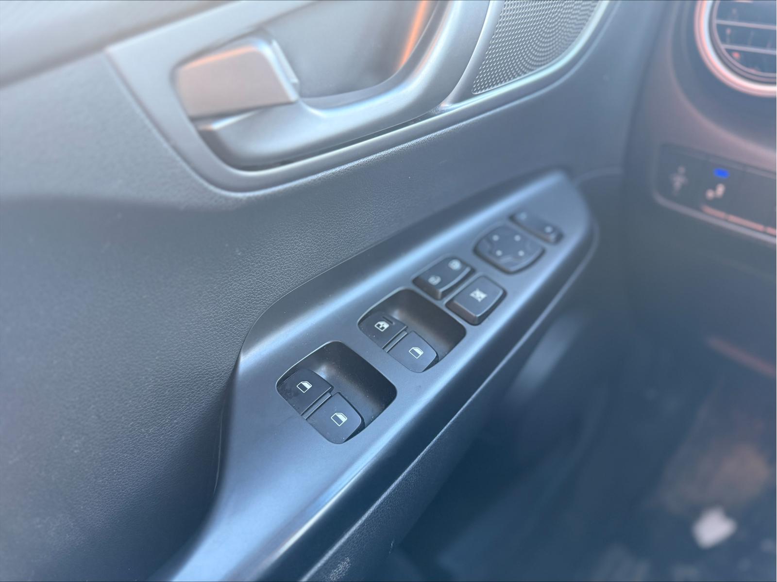 Image 18 Hyundai Kona EV Preferred 2021