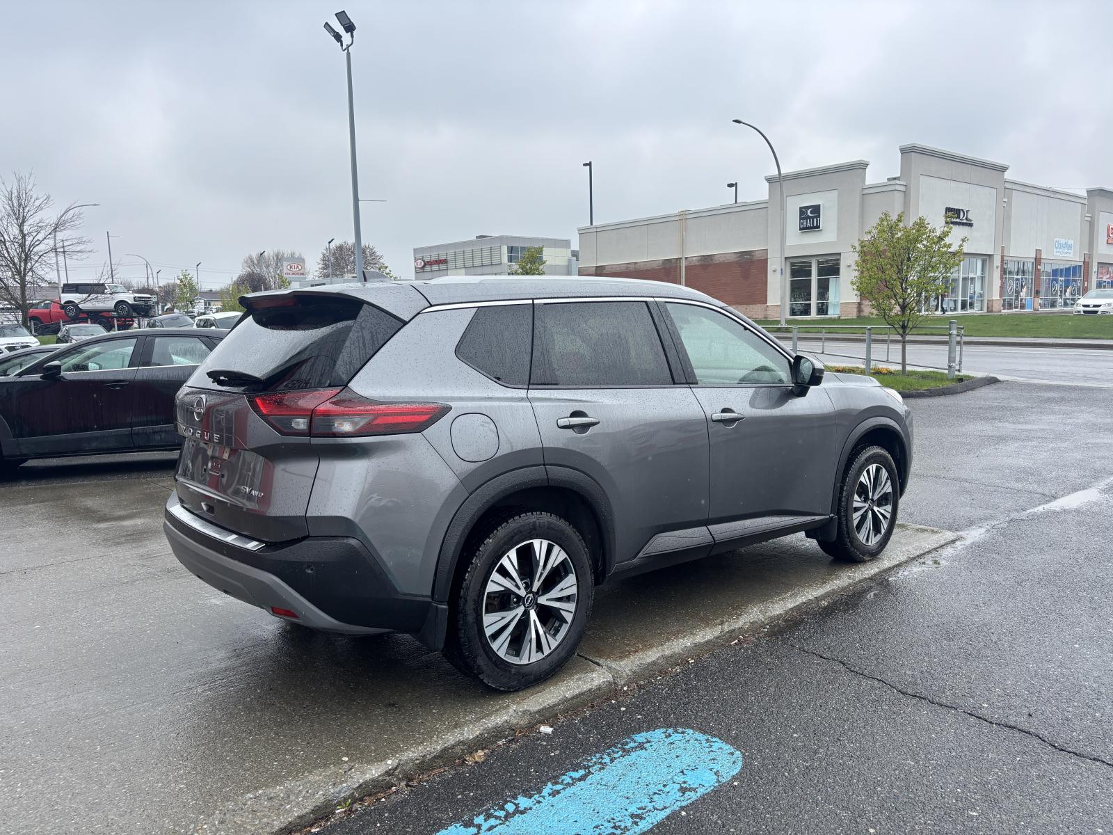 Nissan Rogue SV 2023 — photo 4