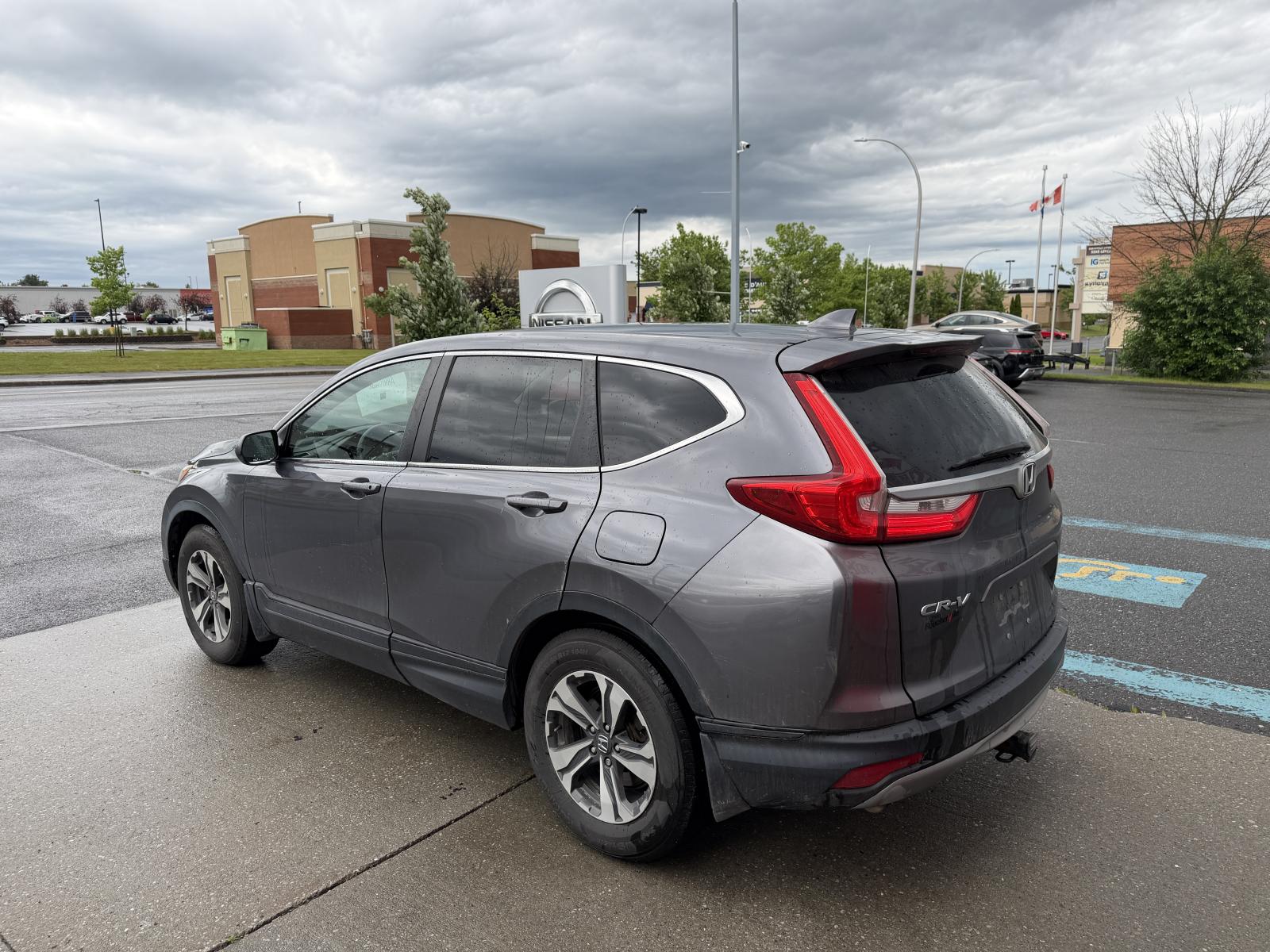 Honda CR-V LX 2017 — photo 7