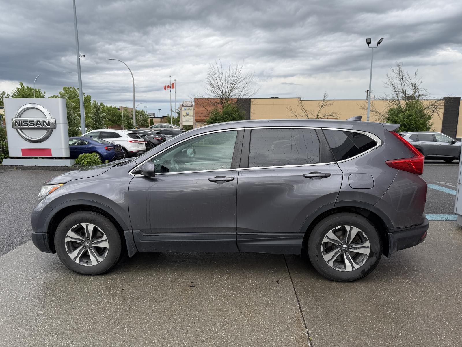 Honda CR-V LX 2017 — photo 8