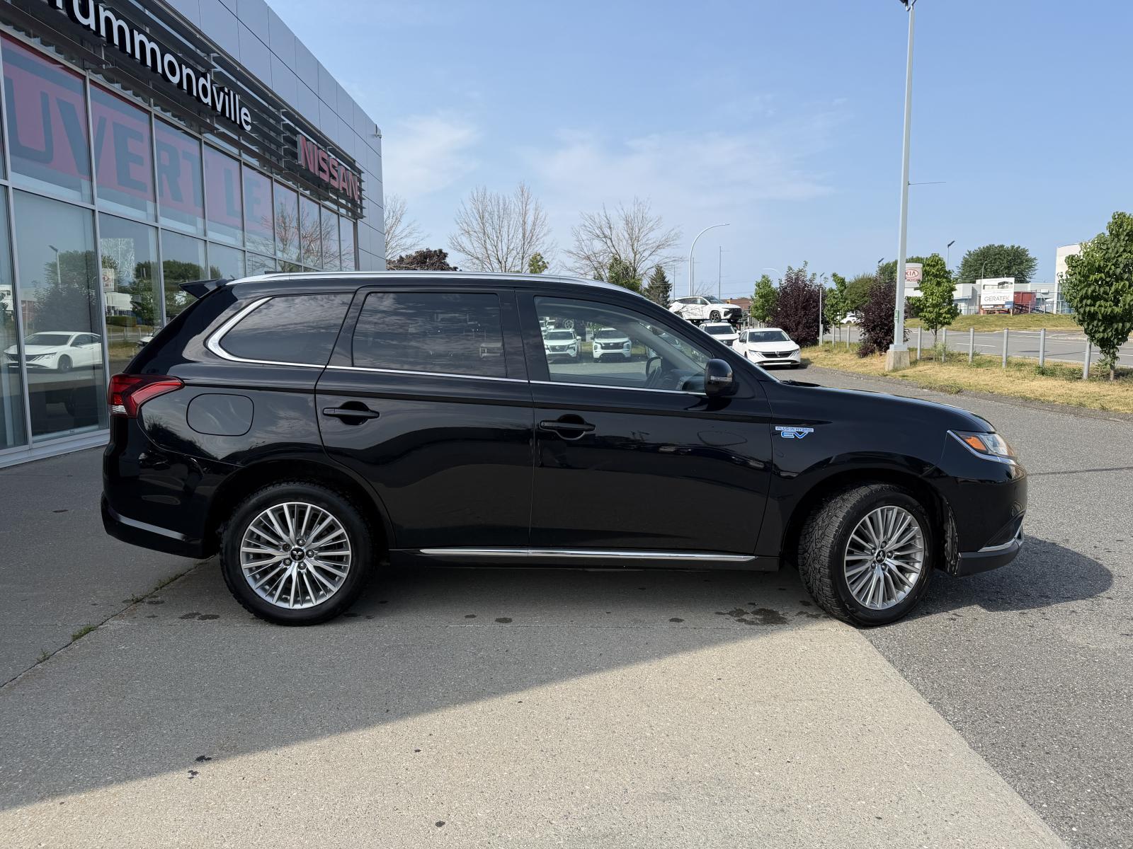 Mitsubishi Outlander PHEV 2020 — photo 3