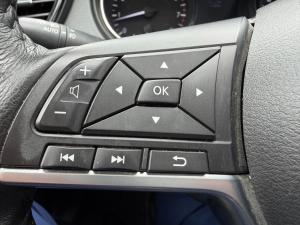 Miniature 14 Nissan Qashqai SV 2018