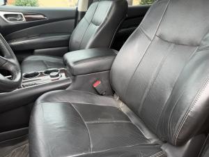 Miniature 19 Nissan Pathfinder Platinum 2013