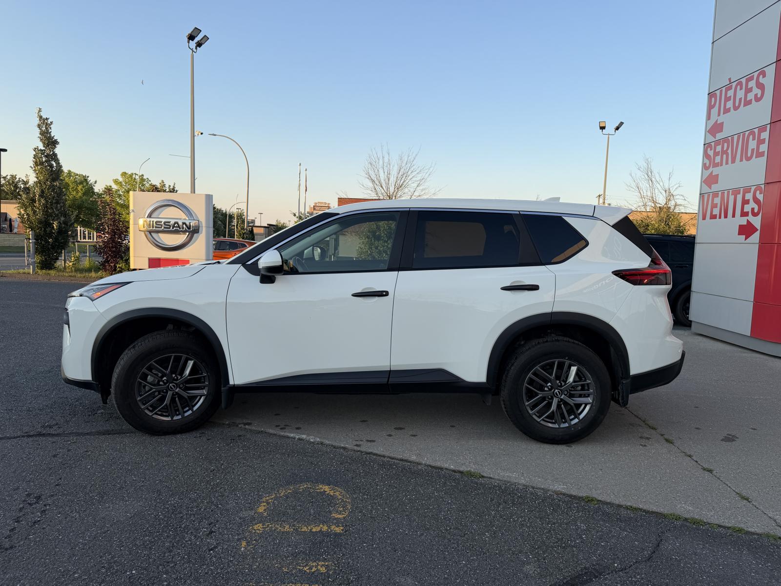 Nissan Rogue S 2026 — photo 8