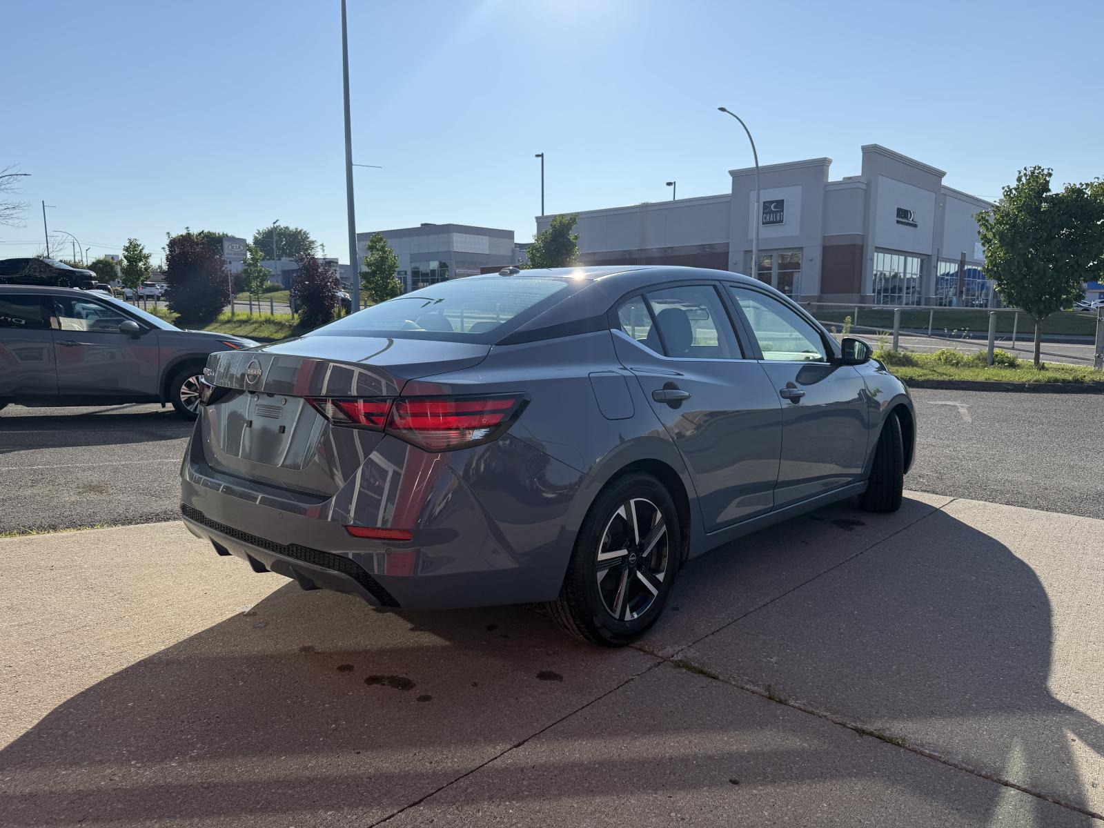 Nissan Sentra SV Moonroof 2025 — photo 4