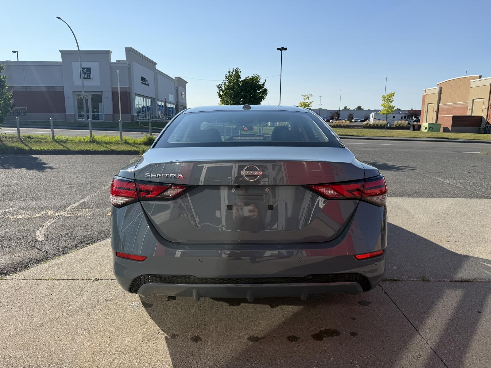 Nissan Sentra SV Moonroof 2025 — photo 5