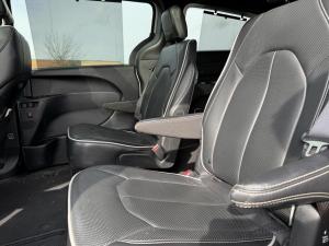 Miniature 25 Chrysler Pacifica Limited 2025