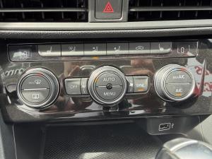 Miniature 17 Volkswagen Jetta Highline 2019