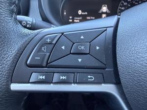 Miniature 14 Nissan Kicks Play SV 2025