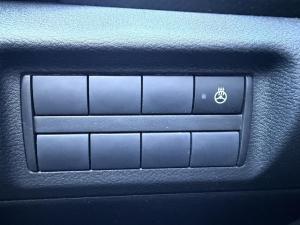 Miniature 19 Nissan Kicks Play SV 2025
