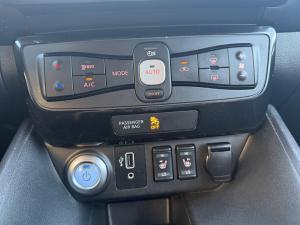 Thumbnail 17 Nissan Leaf SV Plus 2019