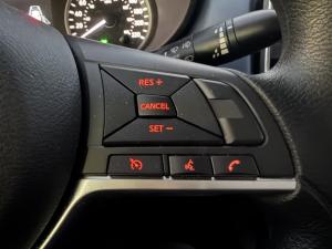 Miniature 13 Nissan Versa SV 2025