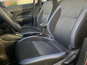 Miniature 20 Nissan Versa SV 2025