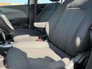 Miniature 21 Chevrolet Sonic LT 2018