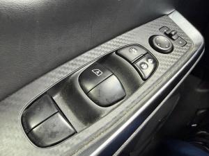 Thumbnail 20 Nissan Sentra SR Premium 2021