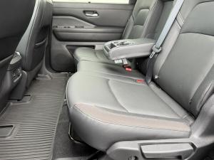 Miniature 26 Nissan Pathfinder SL 2022