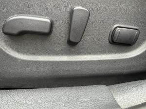 Miniature 24 Nissan Rogue SV 2015