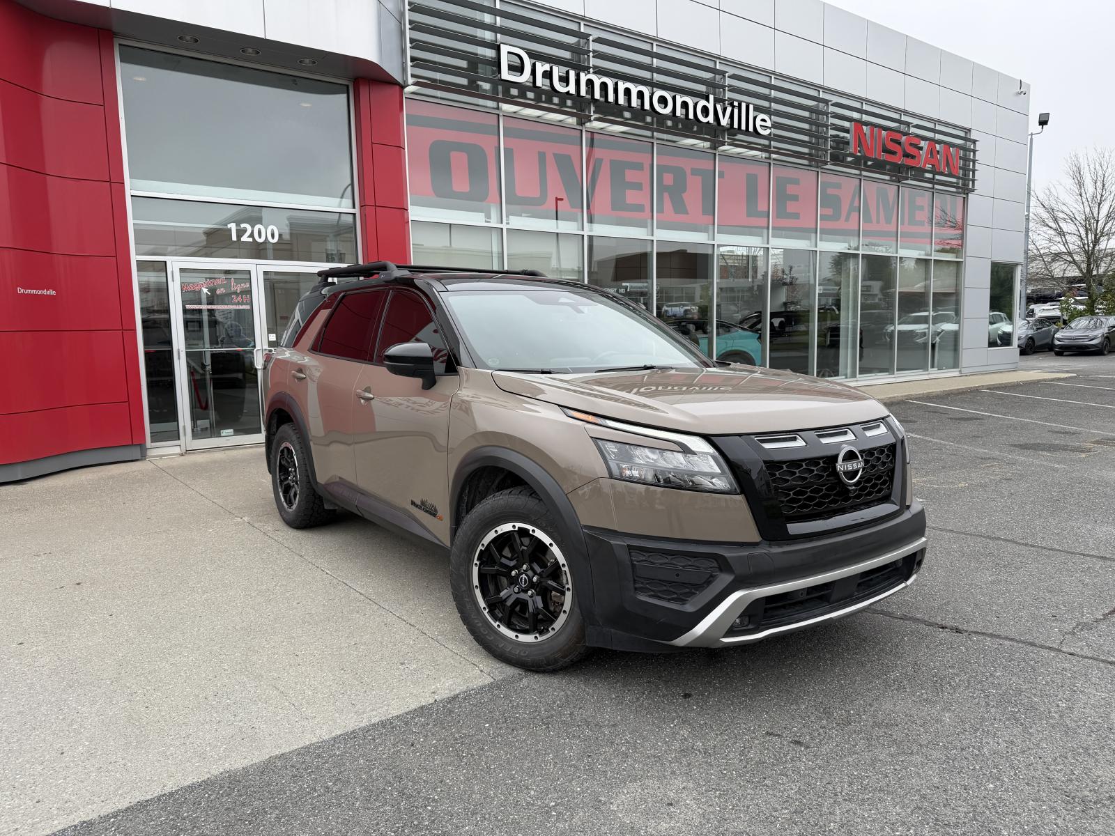 Nissan Pathfinder SV 2023