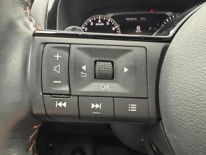 Miniature 14 Nissan Pathfinder SV 2023