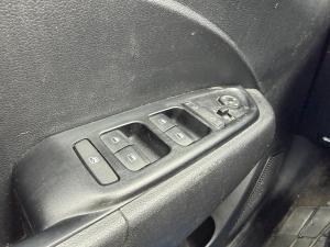 Thumbnail 19 Hyundai Venue Essential 2022
