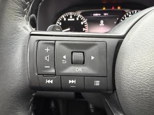 Miniature 14 Nissan Pathfinder SV 2025