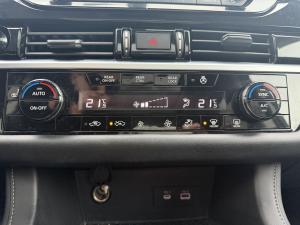 Miniature 17 Nissan Pathfinder SV 2025