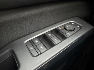Miniature 20 Nissan Pathfinder SV 2025
