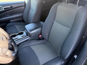 Miniature 20 Nissan Pathfinder SV 2020