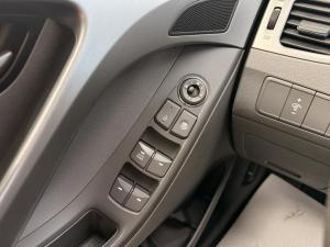 Miniature 12 Hyundai Elantra GLS 2011