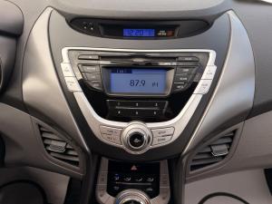 Miniature 14 Hyundai Elantra GLS 2011