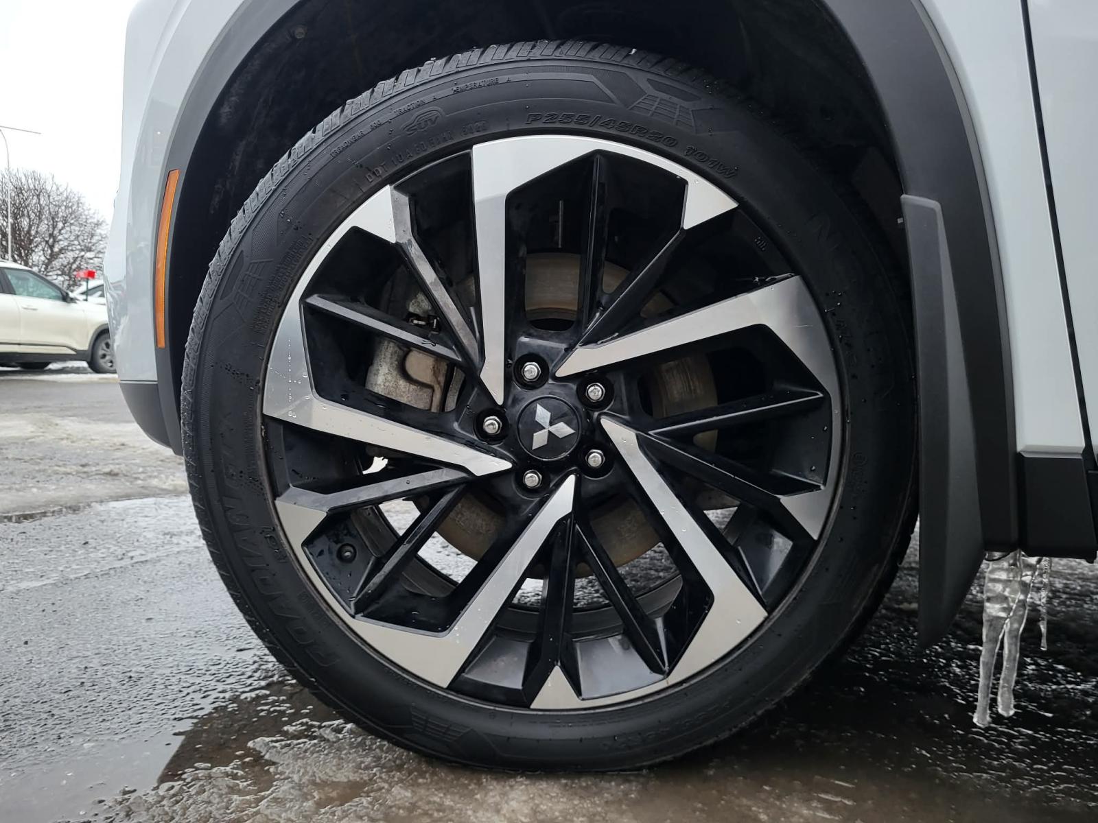 Image 5 Mitsubishi Outlander SEL 2024