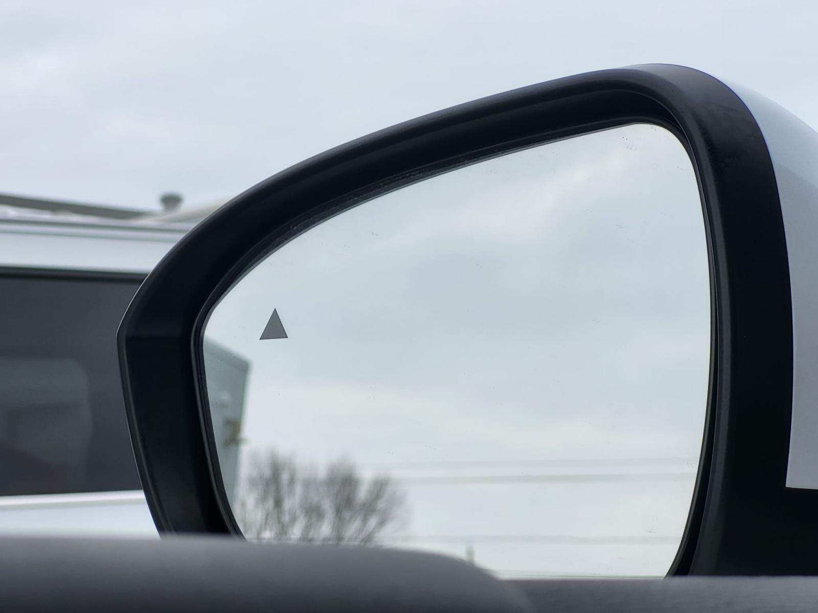 Image 18 Mitsubishi Outlander SEL 2024