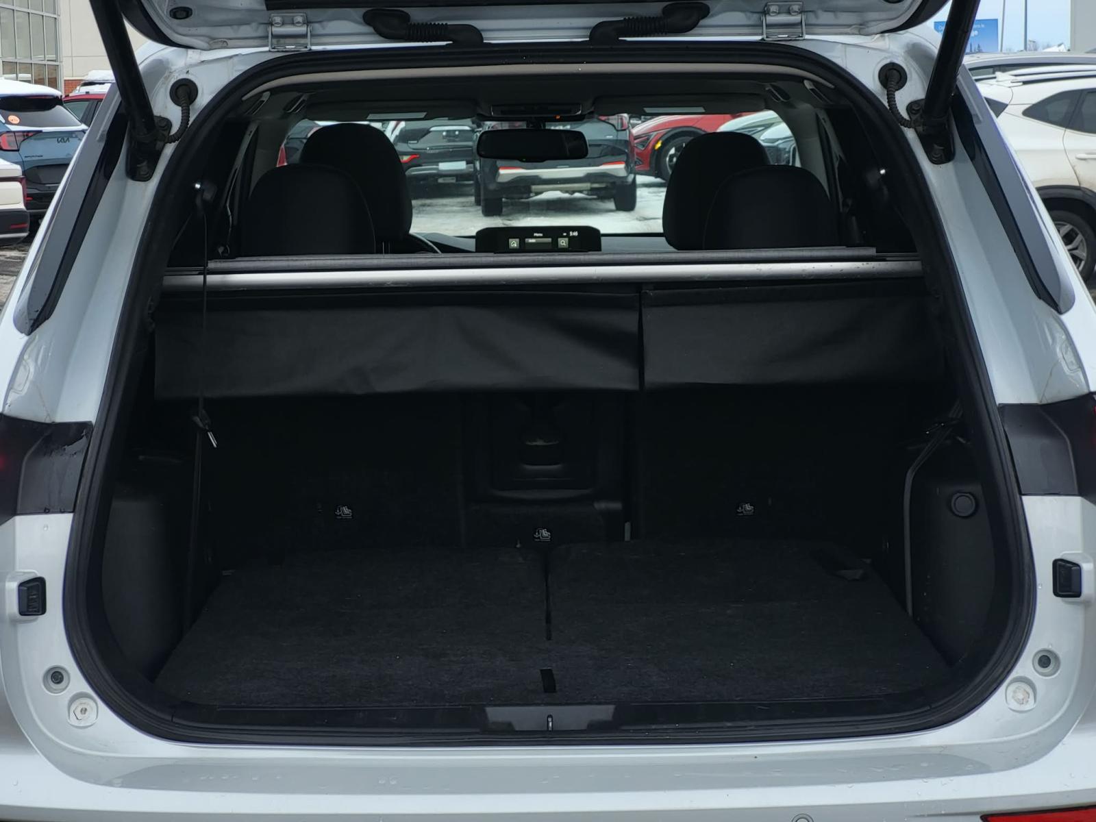 Image 21 Mitsubishi Outlander SEL 2024