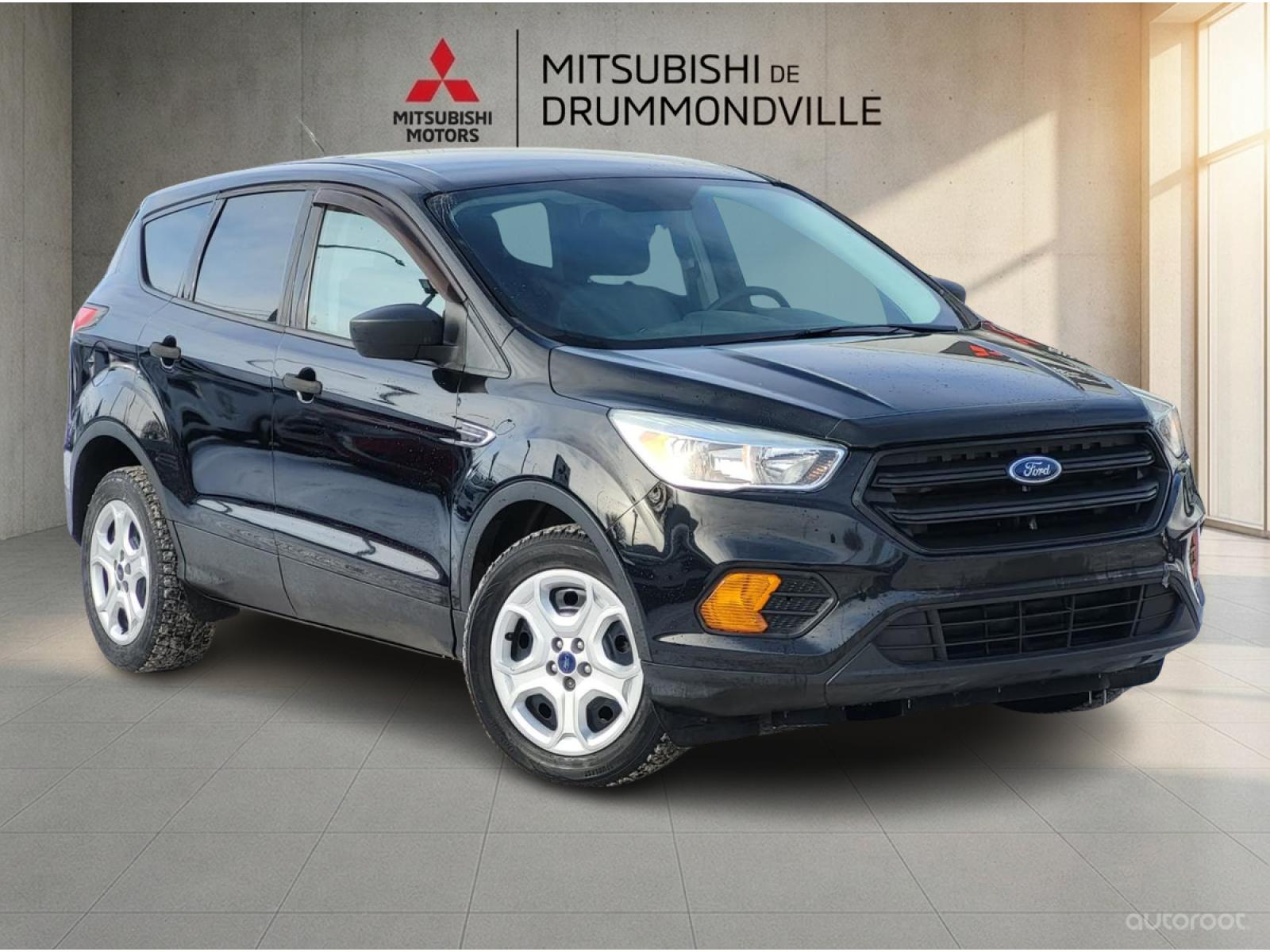 Ford Escape S 2017